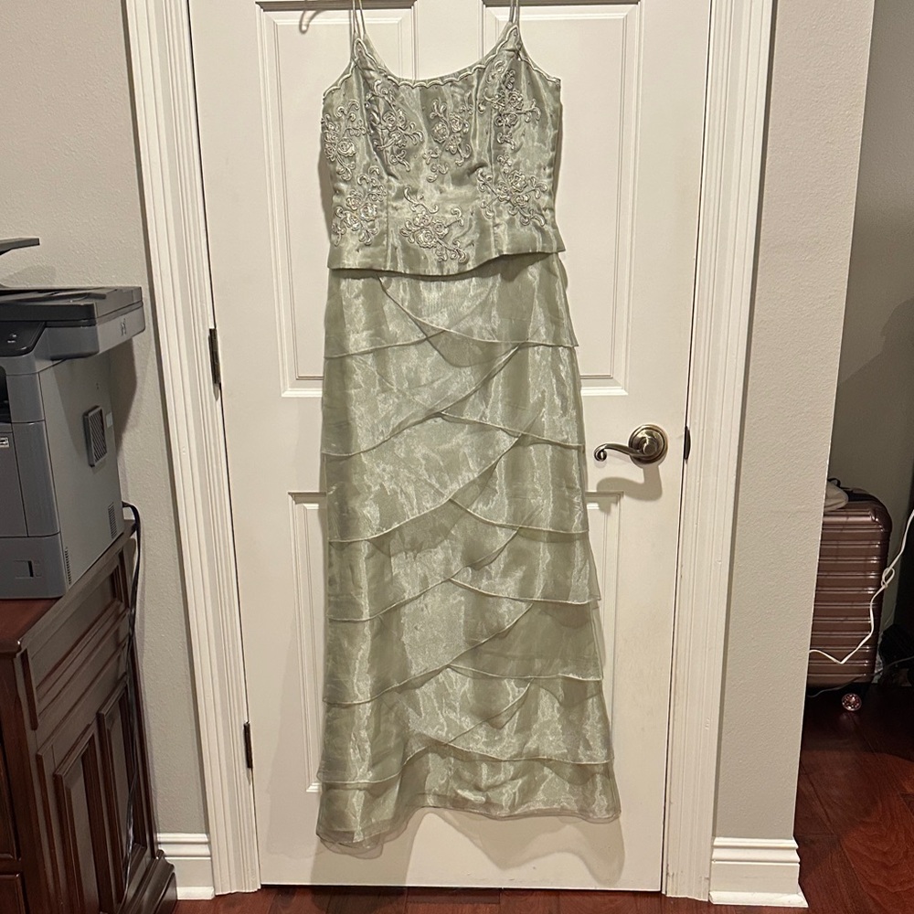 Elegant Light Green Layered Dress